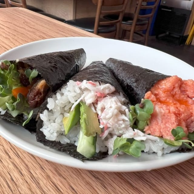 3 Handroll Lunch.